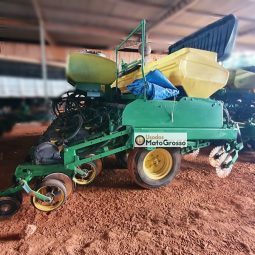 PLANTADEIRA JOHN DEERE 2126 26 LINHAS DE 0,45 CM completo