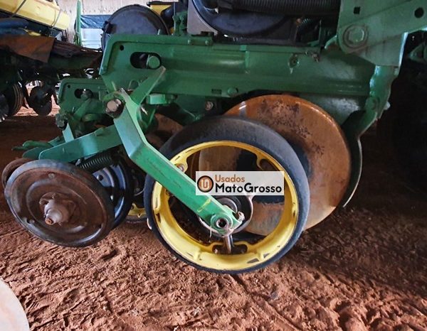 PLANTADEIRA JOHN DEERE 2126 26 LINHAS DE 0,45 CM completo