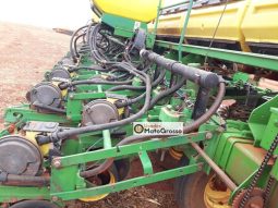 PLANTADEIRA JOHN DEERE CCS 2130 26 LINHAS DE 0,50 CM completo