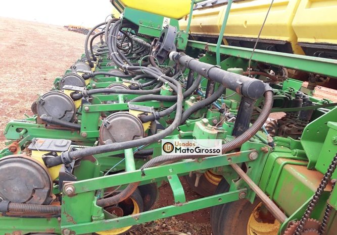 PLANTADEIRA JOHN DEERE CCS 2130 26 LINHAS DE 0,50 CM completo