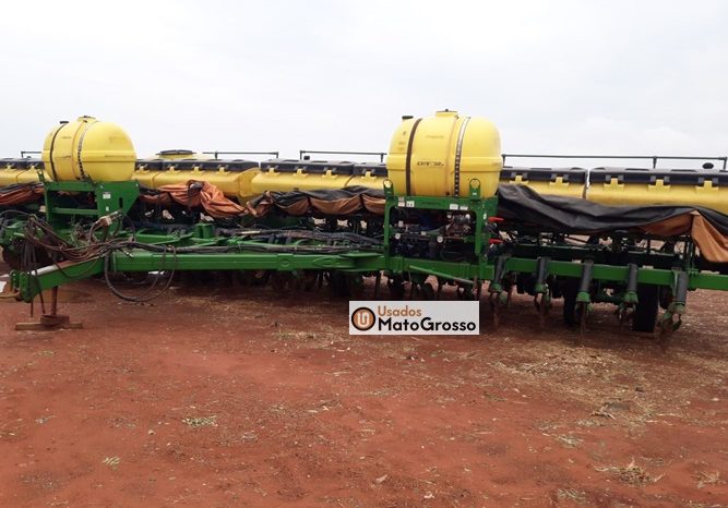 PLANTADEIRA JOHN DEERE CCS 2130 26 LINHAS DE 0,50 CM completo