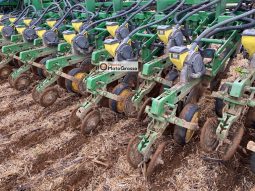 PLANTADEIRA JOHN DEERE  48 LINHAS DE 0,50 CM completo