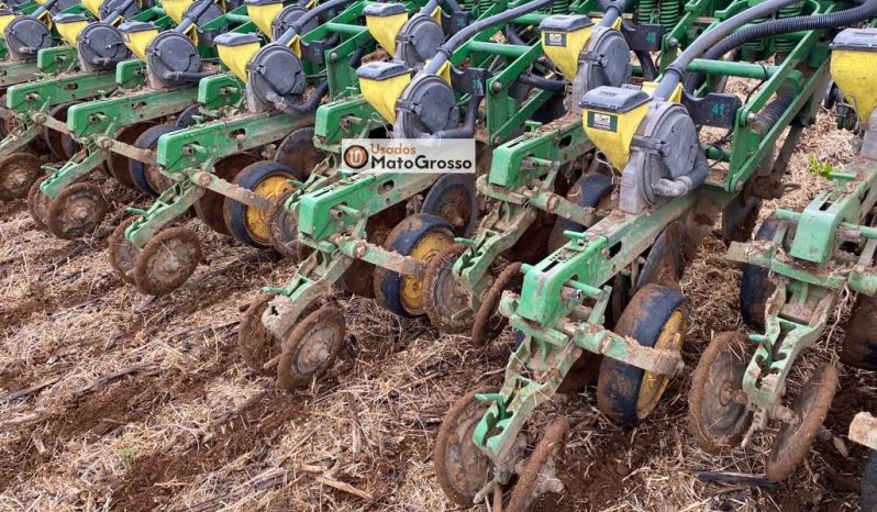 PLANTADEIRA JOHN DEERE  48 LINHAS DE 0,50 CM completo