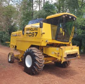 COLHEITADEIRA NEW HOLLAND TC57