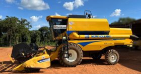 COLHEITADEIRA NEW HOLLAND TC 5090 20 PÉS