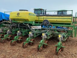 PLANTADEIRA JOHN DEERE 2126 /26 completo