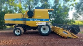 COLHEITADEIRA NEW HOLLAND 5090 COM 25 PÉS