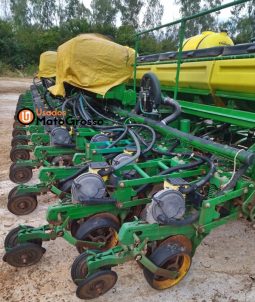 CONJUNTO TRATOR JOHN DEERE 8335R + PLANTADEIRA JOHN DEERE 2130 completo