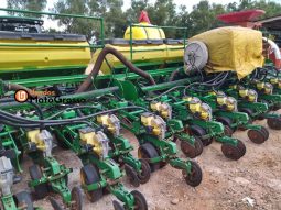 CONJUNTO TRATOR JOHN DEERE 8335R + PLANTADEIRA JOHN DEERE 2130 completo