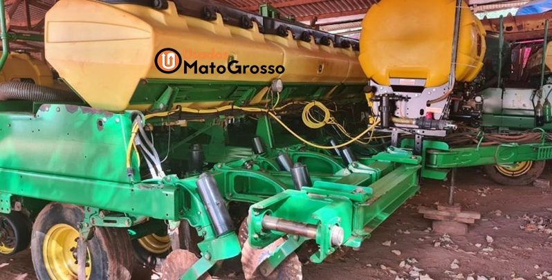 PLANTADEIRA JOHN DEERE 2122 COM 20 LINHAS DE 0,45 CM completo