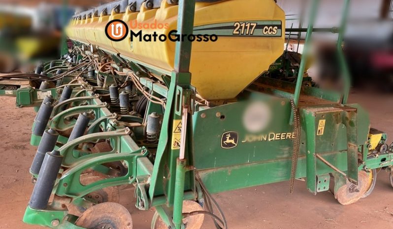 PLANTADEIRA JOHN DEERE 2117 COM 15 LINHAS DE 0,45 CM completo