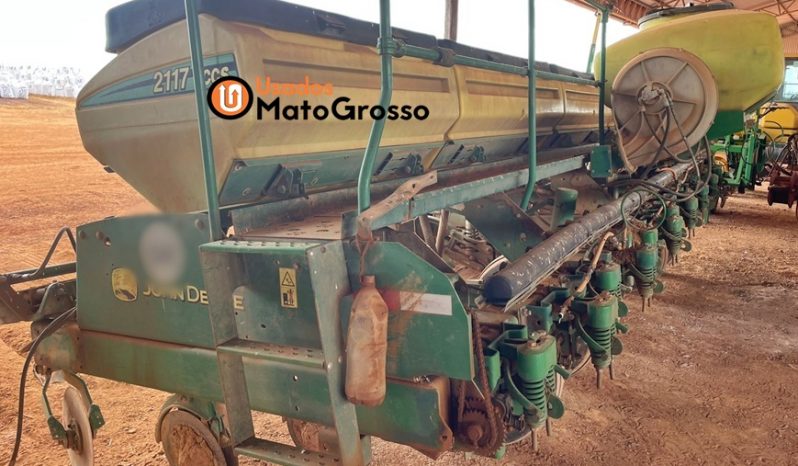 PLANTADEIRA JOHN DEERE 2117 COM 15 LINHAS DE 0,45 CM completo