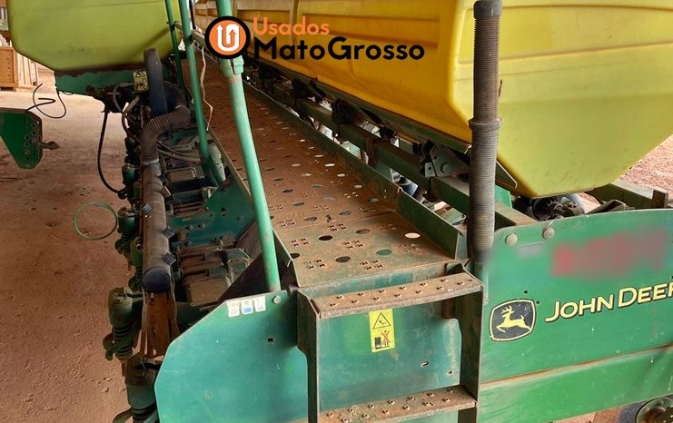 PLANTADEIRA JOHN DEERE 2117 COM 15 LINHAS DE 0,45 CM completo