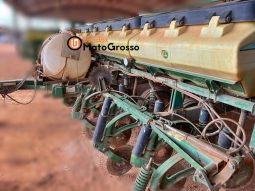 PLANTADEIRA JOHN DEERE 2117 COM 15 LINHAS DE 0,45 CM completo