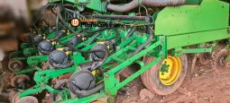 PLANTADEIRA JOHN DEERE 2122 COM 20 LINHAS DE 0,45 CM completo