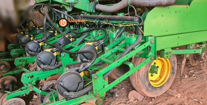 PLANTADEIRA JOHN DEERE 2122 COM 20 LINHAS DE 0,45 CM completo