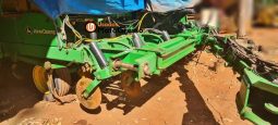 PLANTADEIRA JOHN DEERE 2122 COM 20 LINHAS DE 0,45 CM completo