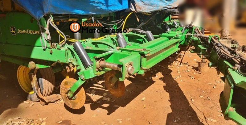 PLANTADEIRA JOHN DEERE 2122 COM 20 LINHAS DE 0,45 CM completo