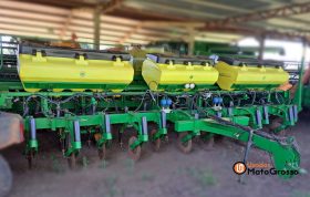 PLANTADEIRA JOHN DEERE 2113 – 12 LINHAS DE 60CM