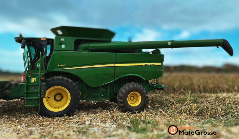 COLHEITADEIRA JOHN DEERE S670 – 35 PES CARACOL completo