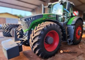 TRATOR FENDT VARIO 1050