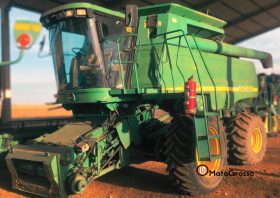 COLHEITADEIRA JOHN DEERE 9650 – 30 PES CARACOL