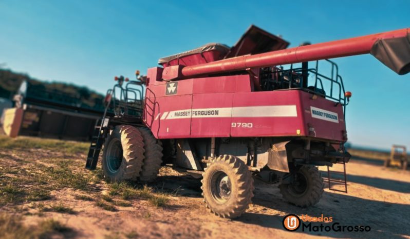 COLHEITADEIRA MASSEY FERGUSON 9790 – 30 PES CARACOL completo