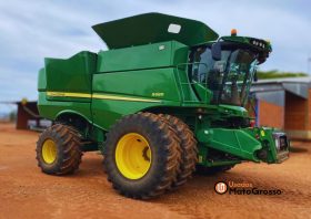 COLHEITADEIRA JOHN DEERE S680 – 40 PES DRAPPER/ COM PILOTO E ANTENA 3000