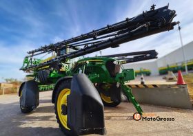 PULVERIZADOR JOHN DEERE M4040 – 36 METROS DE BARRA DE FIBRA DE CARBONO