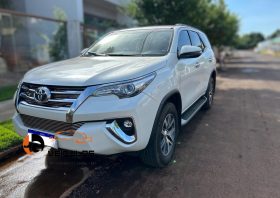 TOYOTA HILUX SW4