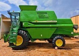 COLHEITADEIRA JOHN DEERE 1550 – 23 PES CARACOL completo