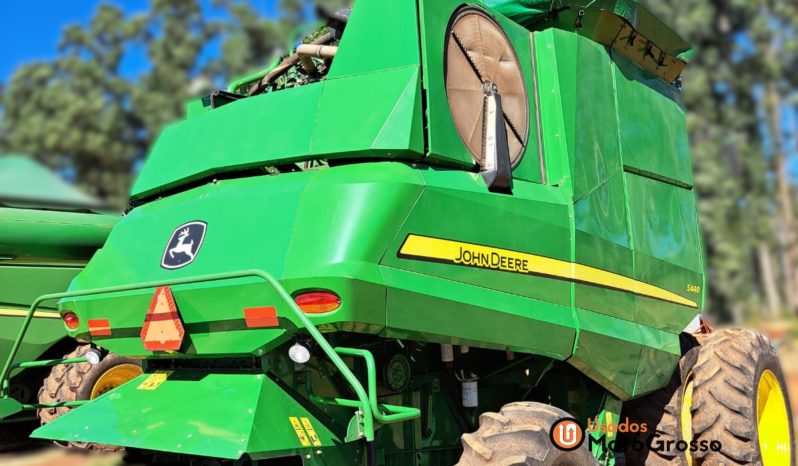 COLHEITADEIRA JOHN DEERE S440 – 25 PES CARACOL COM PISTÃO PNEUMATICO completo