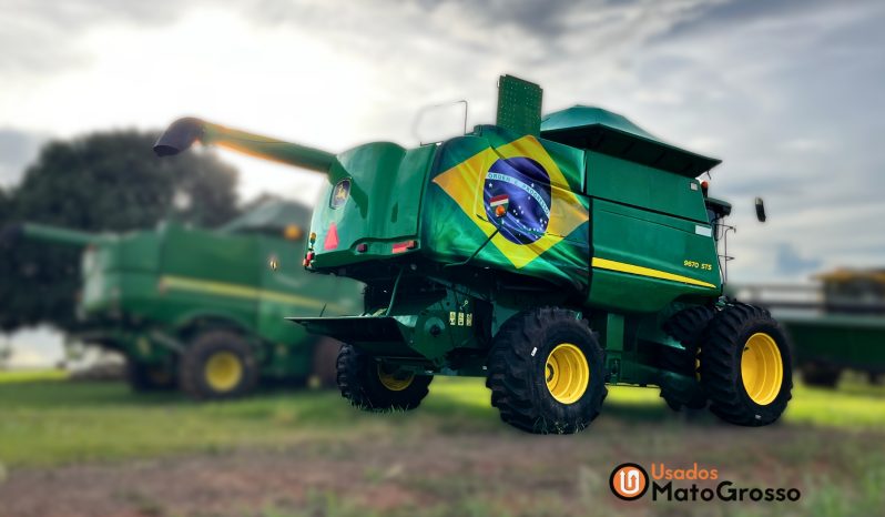 COLHEITADEIRA JOHN DEERE 9770STS – 30 PES CARACOL SEM PILOTO, TRANSMISSÃO MECÂNICA completo