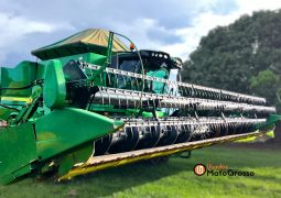 COLHEITADEIRA JOHN DEERE  S660 – 30 PES CARACOL SEM PILOTO, TRANSMISSÃO MECÂNICA completo