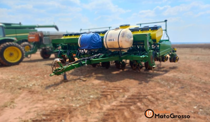 PLANTADEIRA JOHN DEERE 2130 – 30 LINHAS DE 50CM JATO NO SULCO DISCO DE CORTE E GUILHOTINA completo