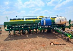 PLANTADEIRA JOHN DEERE 2130 – 30 LINHAS DE 50CM JATO NO SULCO DISCO DE CORTE E GUILHOTINA completo