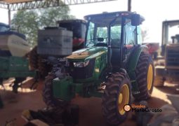 TRATOR JOHN DEERE 5080 4X4 completo