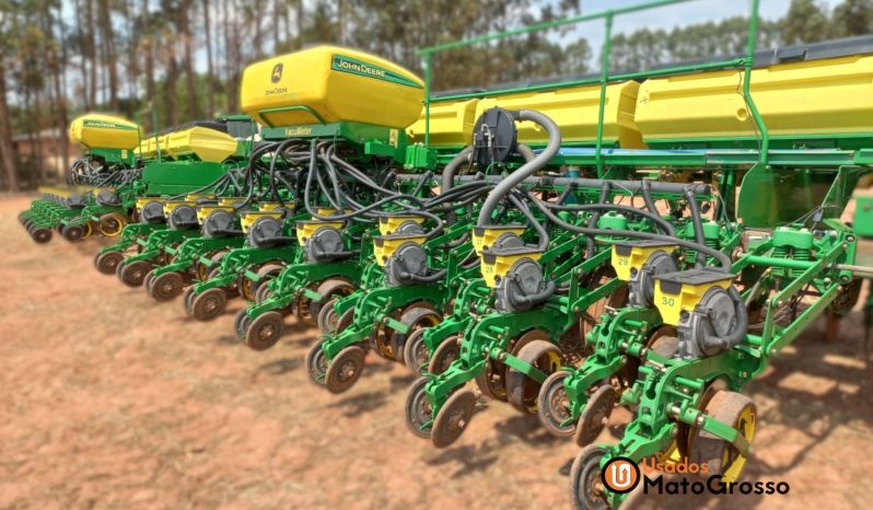 PLANTADEIRA JOHN DEERE 2130 – 30 LINHAS DE 50CM JATO NO SULCO DISCO DE CORTE E GUILHOTINA completo