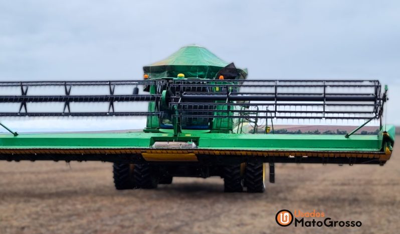 COLHEITADEIRA DE GRÃOS JOHN DEERE S670 – 40 PES DRAPPER COM PILOTO, RECEPTOR STAR FIRE 3000 completo