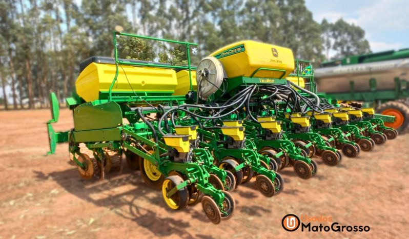 PLANTADEIRA JOHN DEERE 2130 – 30 LINHAS DE 50CM JATO NO SULCO DISCO DE CORTE E GUILHOTINA completo