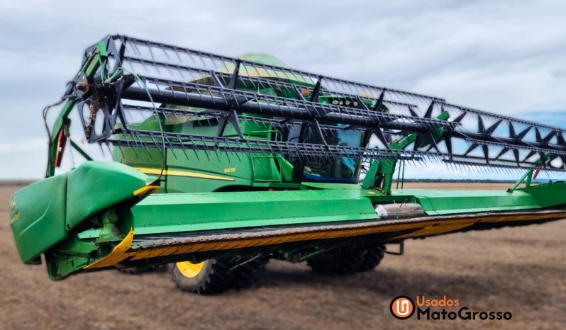 COLHEITADEIRA DE GRÃOS JOHN DEERE S670 – 40 PES DRAPPER COM PILOTO, RECEPTOR STAR FIRE 3000 completo