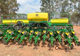 PLANTADEIRA JOHN DEERE 2130 – 30 LINHAS DE 50CM JATO NO SULCO DISCO DE CORTE E GUILHOTINA