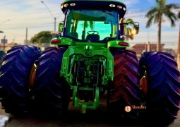 TRATOR JOHN DEERE 8335R – COM PILOTO E GPS, FILIPADO DIANTEIRO/ TRASEIRO completo