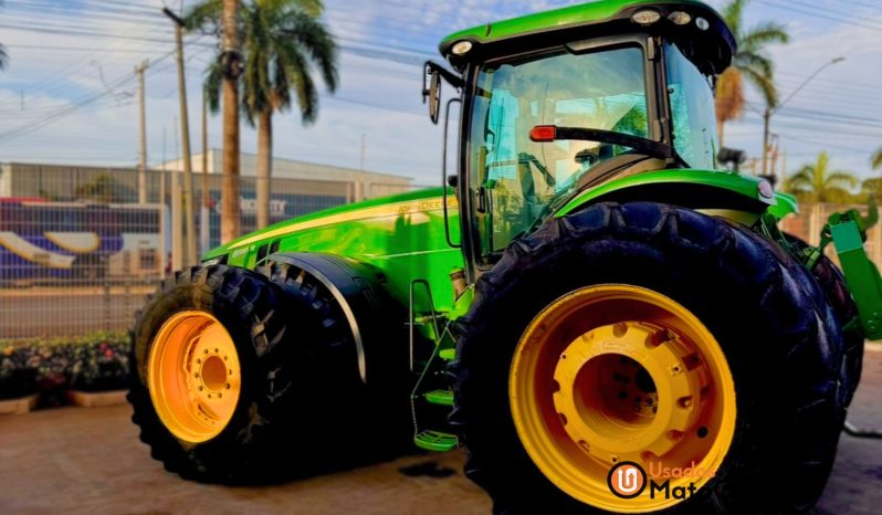 TRATOR JOHN DEERE 8335R – COM PILOTO E GPS, FILIPADO DIANTEIRO/ TRASEIRO completo