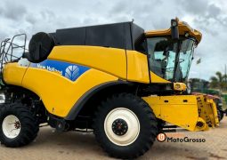 COLHEITADEIRA NEW HOLLAND CR-9060 – 35 PES DRAPPER