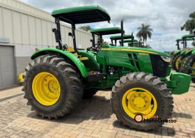 TRATOR JOHN DEERE 5090E