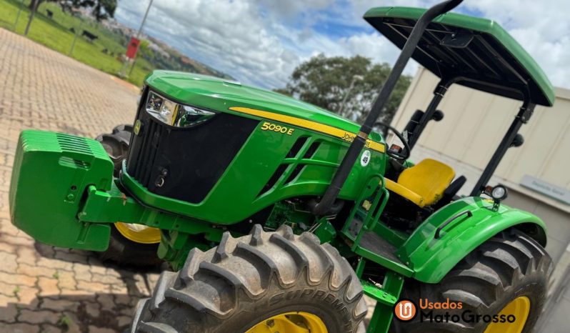 TRATOR JOHN DEERE 5090E completo