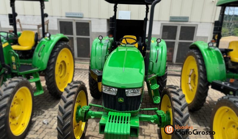 TRATOR JOHN DEERE 5080E completo