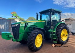 TRATOR JOHN DEERE 8335R COM PILOTO/GPS E FILIPADO FRENTE E TRASEIRA completo