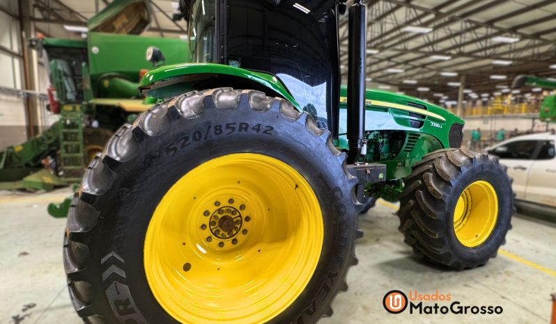 TRATOR JOHN DEERE 7230J COM PILOTO/FILIPADO TRASEIRO completo